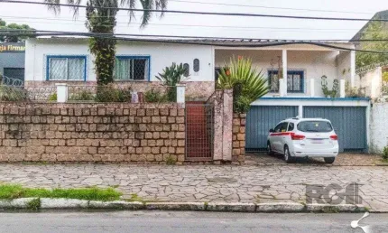 Casa para Venda - 240m², 3 dormitórios, sendo 1 suites, 3 vagas - Cristal