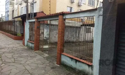 Terreno 1 dormitórios à venda Floresta Porto Alegre/RS