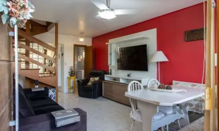 Casa para Venda - 204m², 3 quartos, 2 suites, 1 vaga - Caminhos do Sol - Guarujá