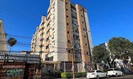 Apartamento 2 dormitórios com 2 vagas garagem na CIDADE BAIXA.