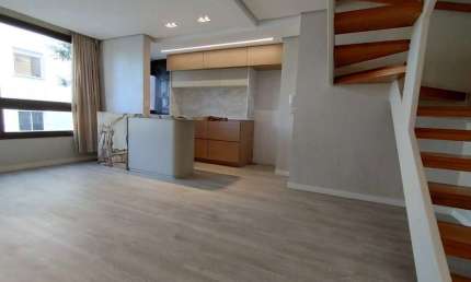 Lindo Duplex 2 dormitórios todo reformado na Dona Laura