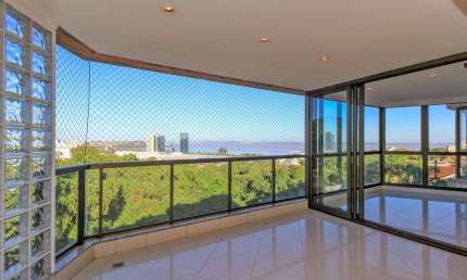 Apartamento alto padrão , 3 suítes, 3 vagas garagem, depósito, bairro Cristal