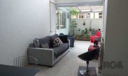 Ótimo Loft ou 1 dormitório e gabinete garagem no Rio Branco