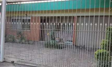 Casa 4 dormitórios, terreno com 1639m² à venda no Morro Santana