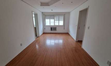 Apartamento 02 Dormitórios e 01 Vaga Próximo a Avenida Ipiranga
