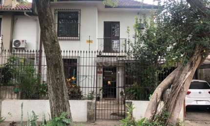 Casa para Venda - 336m², 4 dormitórios, sendo 1 suites, 2 vagas - Azenha