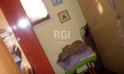 Casa para Venda - 200m², 4 dormitórios, sendo 1 suites, 4 vagas - Jardim Lindóia