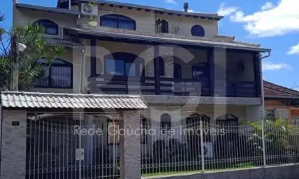 Casa para Venda - 750m², 6 dormitórios, sendo 3 suites, 4 vagas - Partenon