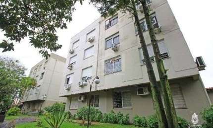 Apartamento de dois quartos e uma vaga de garagem no bairro Tristeza em Porto Al
