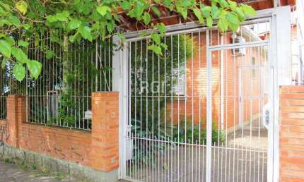 Casa para Venda - 208m², 3 dormitórios, 1 vaga - Partenon