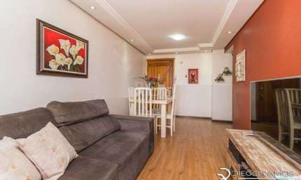 Apartamento á Venda - 71.5m², 2 dormitórios, sendo 1 suíte, 1 vaga - Petrópolis