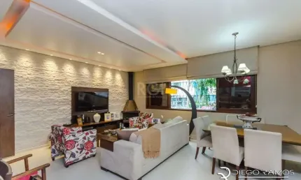 Casa para Venda - 216m², 4 dormitórios, sendo 1 suites, 4 vagas - Menino Deus