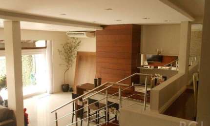 Sobrado para Venda - 381.1m², 3 dormitórios, sendo 1 suites, 4 vagas - Santa Ter