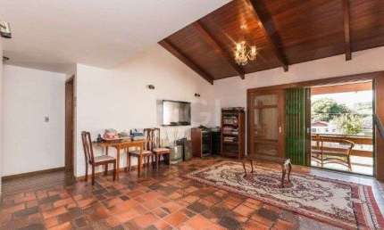 Casa para Venda - 247m², 4 dormitórios, sendo 1 suites, 5 vagas - Glória