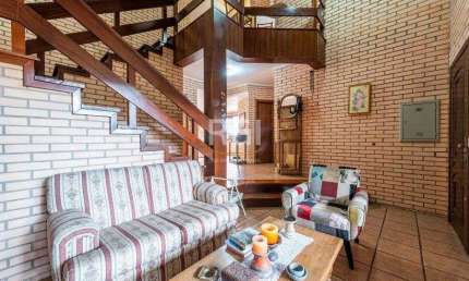 Casa para Venda - 420.22m², 3 dormitórios, sendo 1 suites, 7 vagas - Santa Terez