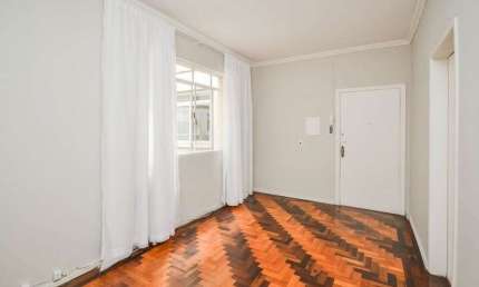 Apartamento à venda com 2 dormitórios 69 m² no Bairro Menino Deus