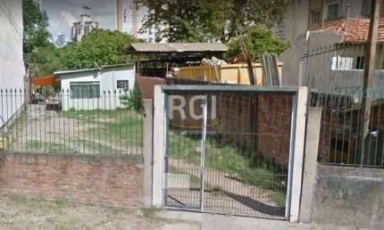 Terreno para Venda - 296m², 0 dormitórios, Partenon