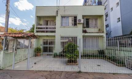 Apartamento Térreo 2 Dormitórios no Jardim Botânico – Amplo e Iluminado