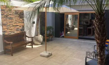 Casa 4 dormitórios à venda Partenon Porto Alegre/RS