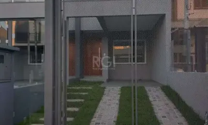 Casa 3 dormitórios, sendo 1 suites, 2 vagas - Guarujá, Porto Alegre RS