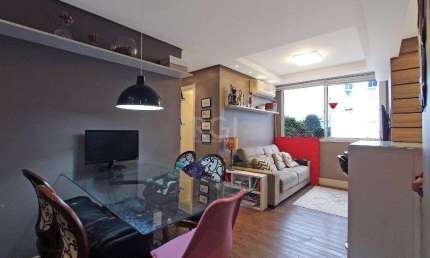 Apartamento de 2 domitórios, 1 vaga no bairro Cristal - Porto Alegre RS