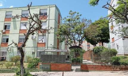 Apartamento de 3 dormitórios com vaga rotativa no bairro Cristal