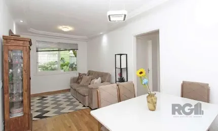 Apartamento 2 dormitórios, vaga de garagem, no bairro Camaquã, Porto Alegre/RS.