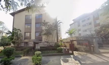 Apartamento no bairro Vila Ipiranga de 2 dormitórios e vaga