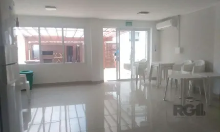 APARTAMENTO DE 2 DORMITORIOS REFORMADO BAIRRO SANTO ANTONIO - POA/RS