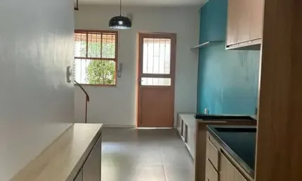 Casa com 2 quartos à venda na Rua Mura, 356, Guarujá, Porto Alegre