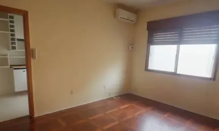 Vende-se apartamento de 1 dormitório e 45m² - menino deus