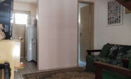 Casa para Venda - 55m², 2 dormitórios, 1 vaga - Vila Nova