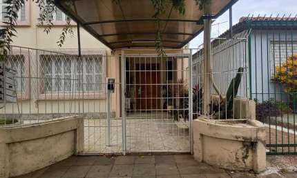 Kitnet / Stúdio à venda na Rua Doutor Voltaire Pires, 66, Santo Antônio, Porto Alegre