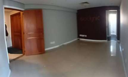 Sala comercial na Padre Chagas, Ed. Windmills Work Center