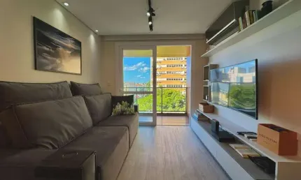 Apartamento mobiliado de 2 dormitórios no bairro Petrópolis