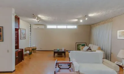 Casa com 3 dormitórios com 279.5m², no bairro três figueiras