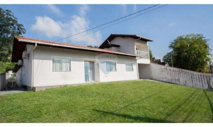 Casa - Bairro Encano em Indaial/SC, com fácil acesso a Blumenau