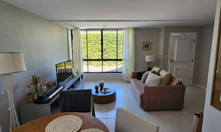 Casa com 3 quartos para alugar na Rua João da Silva Campos, 100, Itaigara, Salvador