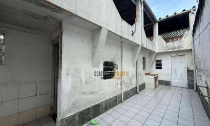 Sobrado com 3 dormitórios para alugar, 310 m² por R$ 5.500,00/mês - Vila Mathias - Santos/SP