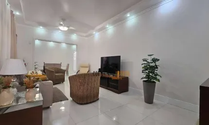 OPORTUNIDADE - EXCELENTE CASA SOBREPOSTA BAIXA NO BAIRRO DO CAMPO GRANDE, SANTOS À VENDA !