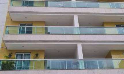 Apartamento com 02 quartos, suite, Quadra do Mar em Jardim Camburi!!!