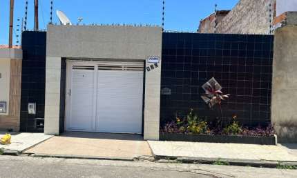 Casa com 3 quartos à venda na Rua Professor Jorge Luiz Trindade dos Santos, 138, Zona de Expansão (Aruana), Aracaju