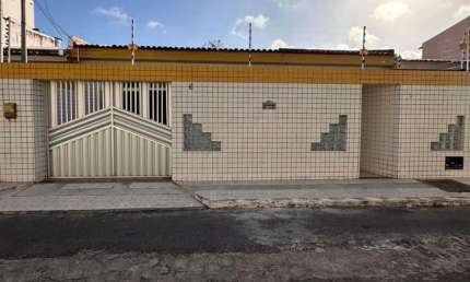 Casa com 3 quartos à venda na Rua João Rodrigues de Miranda, 06, Luzia, Aracaju