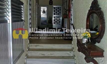 Está à procura de um apartamento espaçoso e com valor do condomínio que caiba no seu bolso? ACHOU!!!!