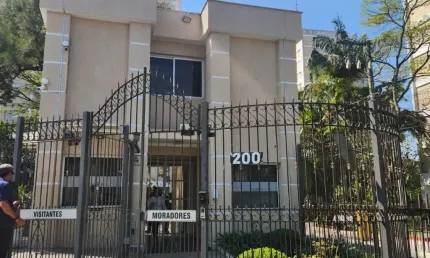 Vende _ se otimo apartamento em interlagos 3 quartos .