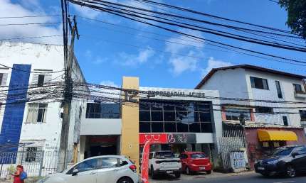 Salas comerciais para locação no Empresarial Acupe a partir de R$ 750,00