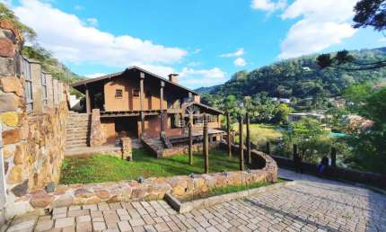 Casa com 3 quartos à venda na Rua José Casa, 76, Galópolis, Caxias do Sul, 440 m2 por R$ 1.350.000
