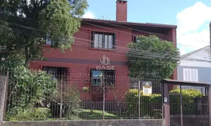 Casa com 5 quartos à venda no Rio Branco, Caxias do Sul  por R$ 658.000