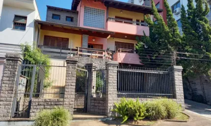 Casa com 3 quartos à venda na Colina Sorriso, Caxias do Sul , 407 m2 por R$ 2.750.000