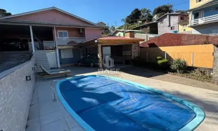 Casa com 3 quartos à venda no Charqueadas, Caxias do Sul , 200 m2 por R$ 600.000